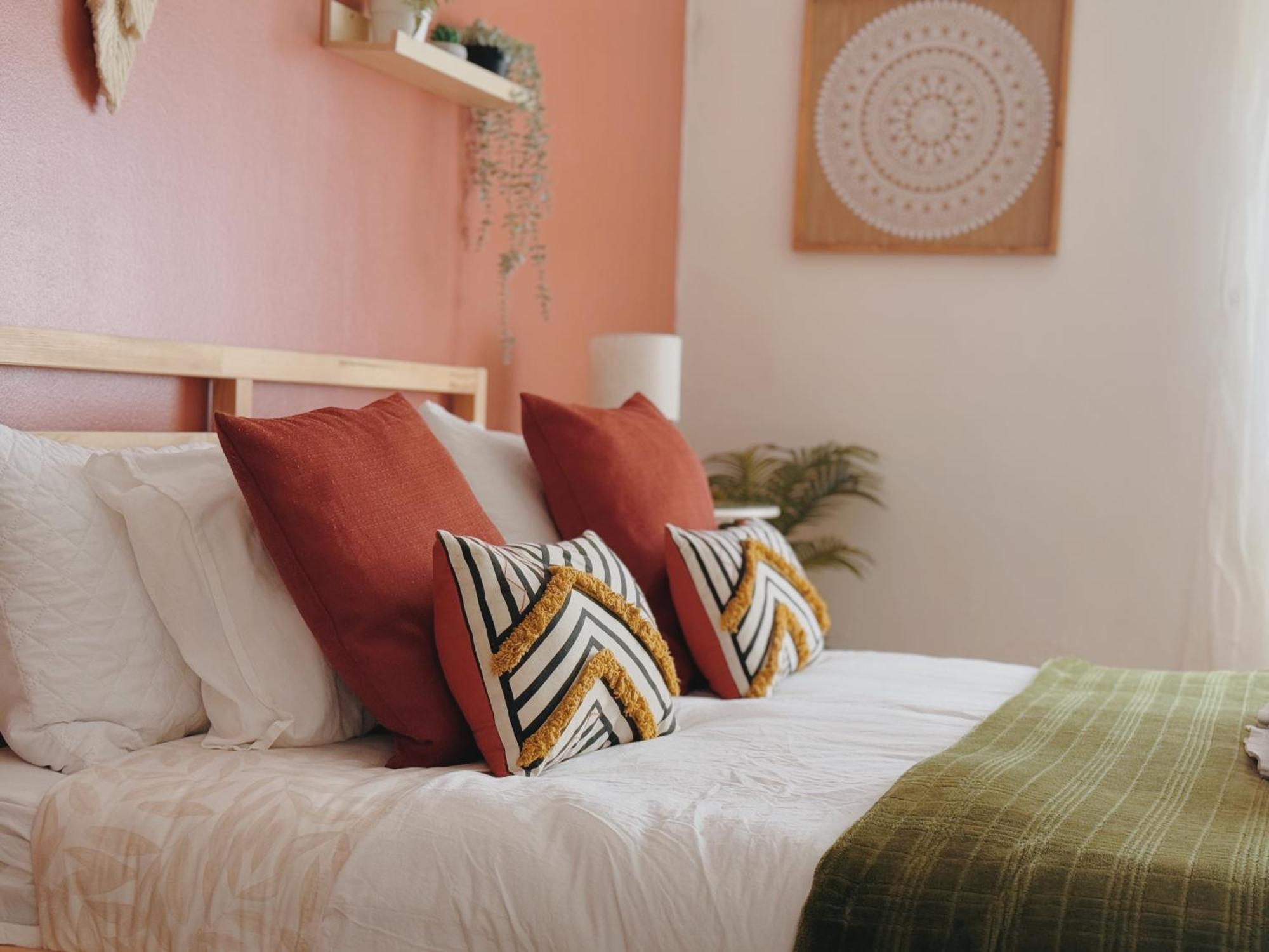 Coastal Garden Paradise Retreat- 6 Min From The Beach Charneca  Ngoại thất bức ảnh
